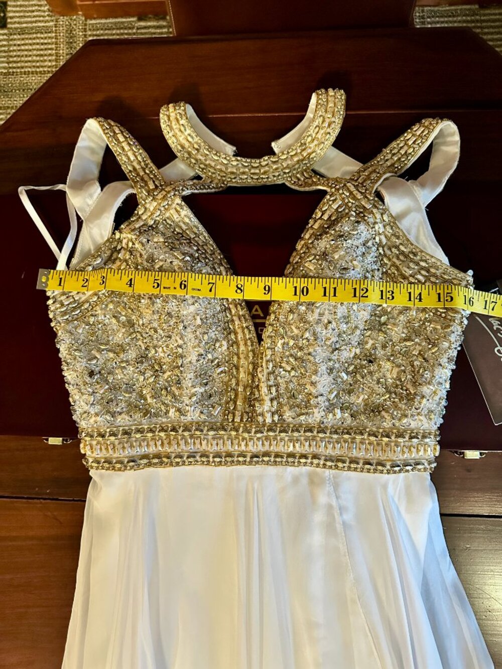 Mac Duggal - Beaded Cutout Bodice Chiffon - Gold & White Gown - NWT - Size 2 - Picture 15 of 15